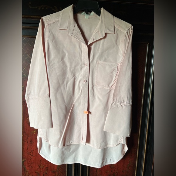 Chelsea & Violet Tencel Point Collar 3/4 Sleeve Top - Picture 5 of 16